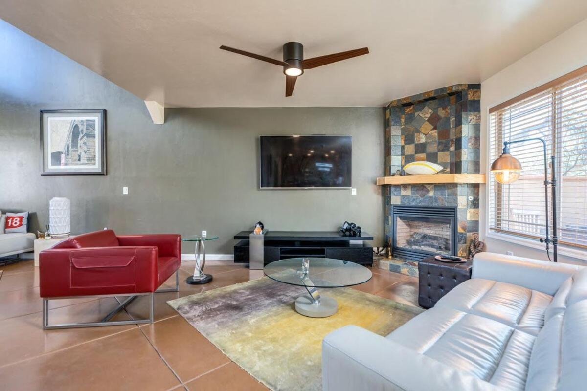 Stunning, Stylish Getaway Close To Everything! Chalet Tucson