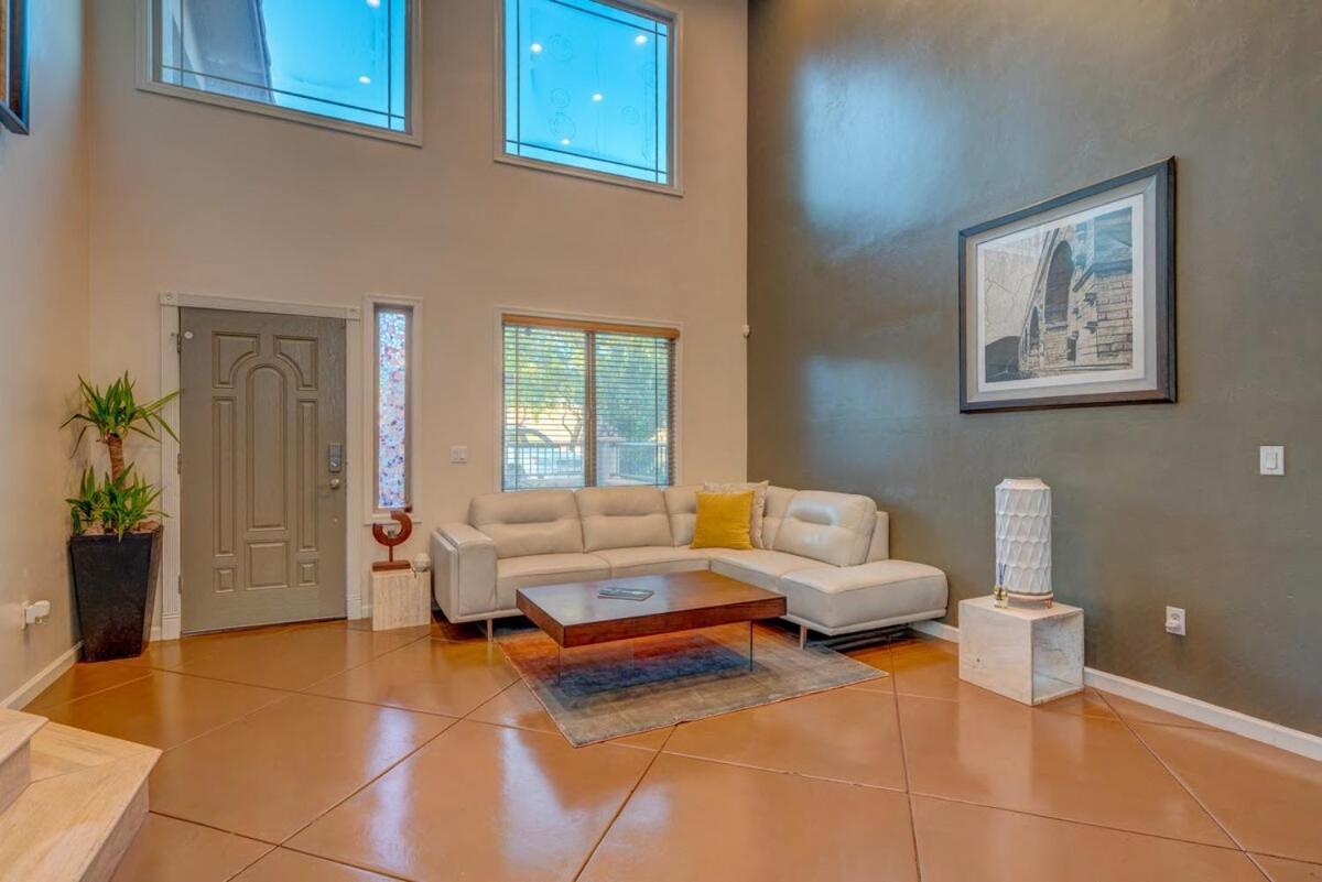 Stunning, Stylish Getaway Close To Everything! * Tucson