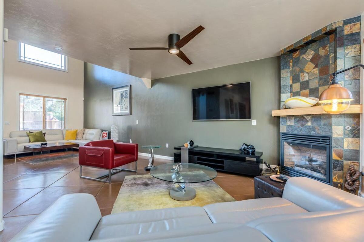 Stunning, Stylish Getaway Close To Everything! Tucson